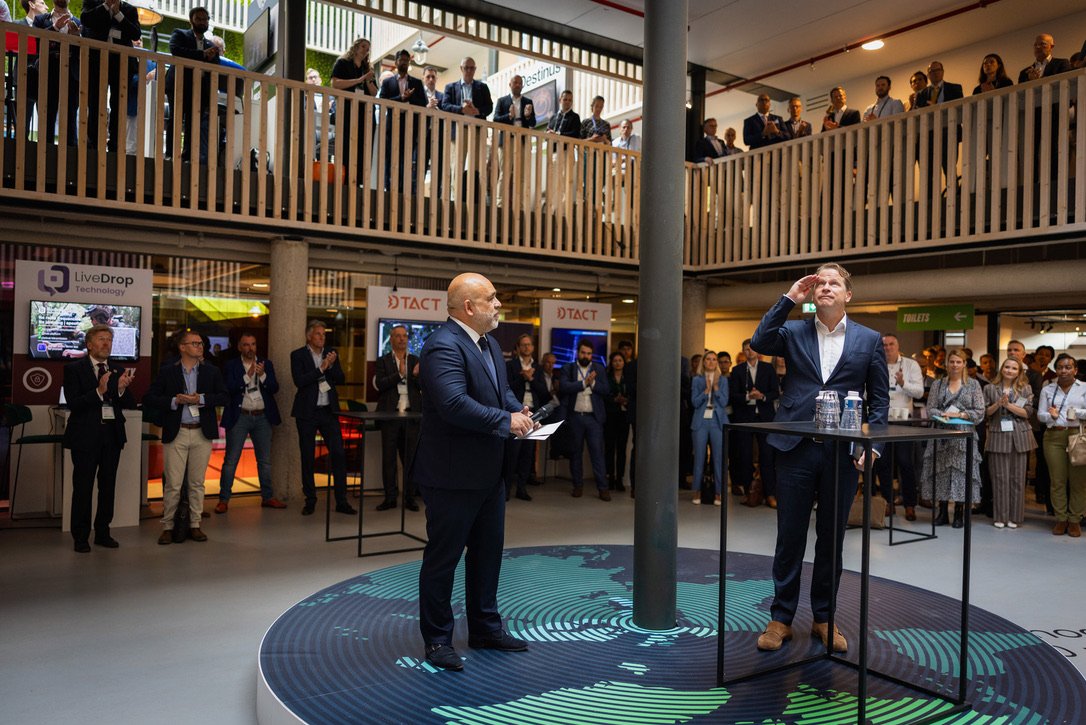 Danny Frietman moderator dagvoorzitter on stage 01