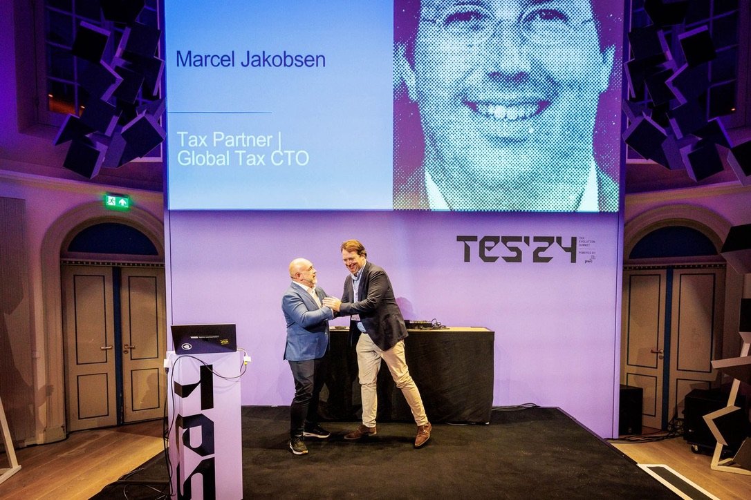 Danny Frietman moderator dagvoorzitter on stage 06