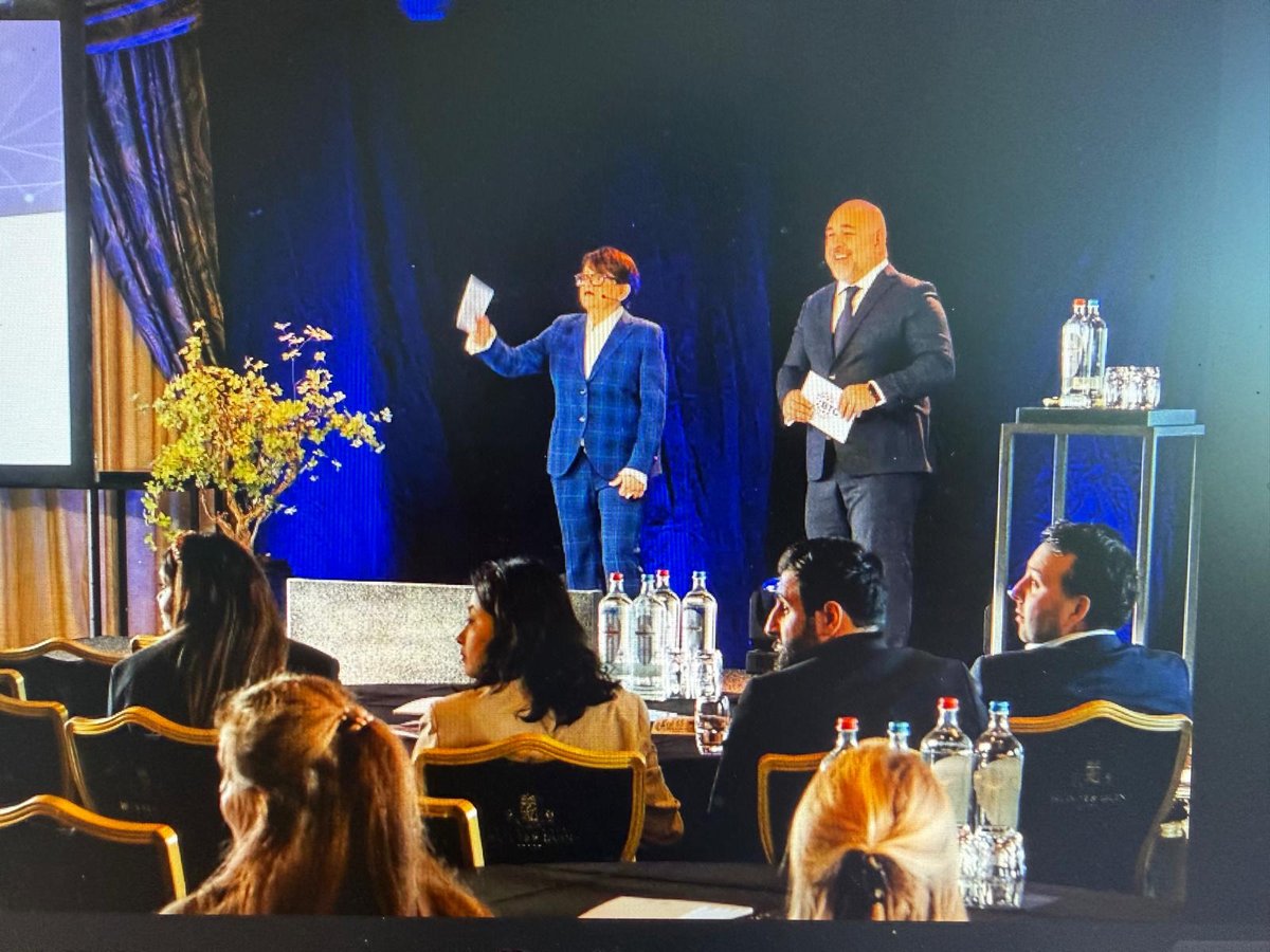 Danny Frietman moderator dagvoorzitter on stage 14