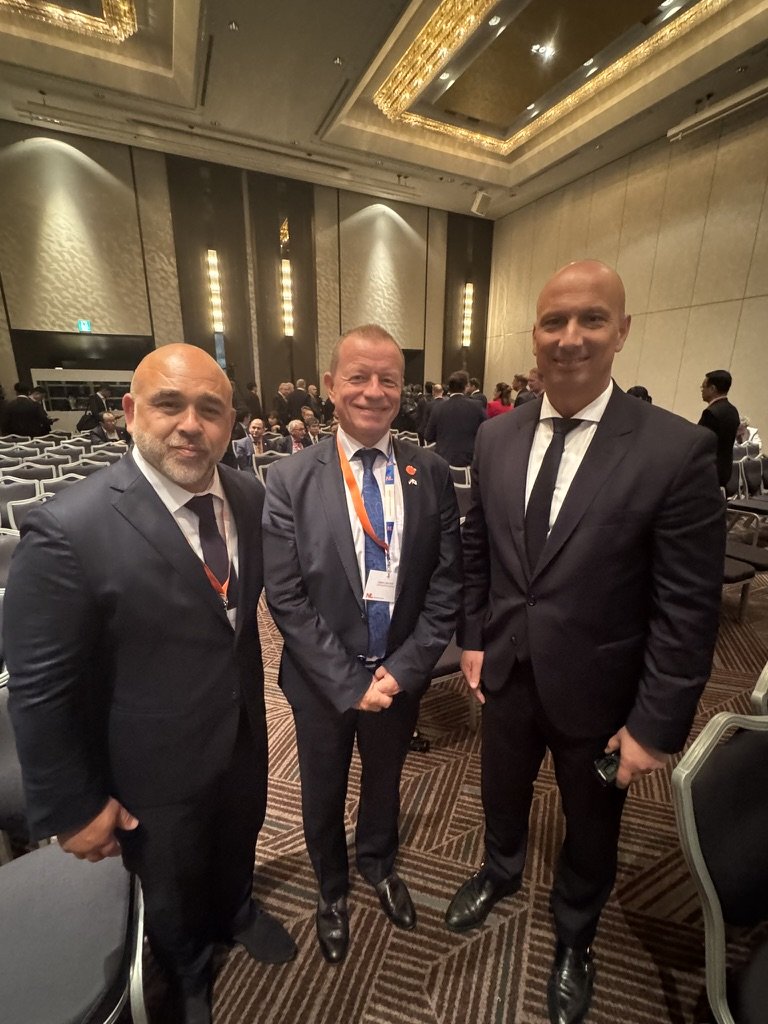 Danny Frietman moderator dagvoorzitter on stage 21