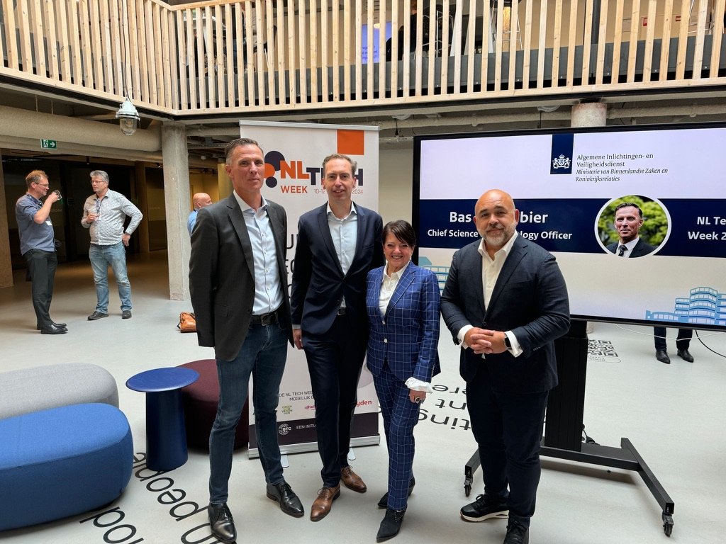 Danny Frietman moderator dagvoorzitter on stage 31