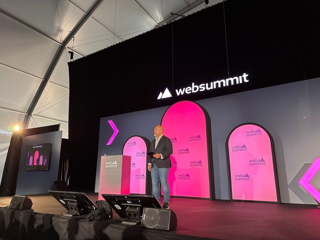 Danny Frietman moderator dagvoorzitter on stage 39